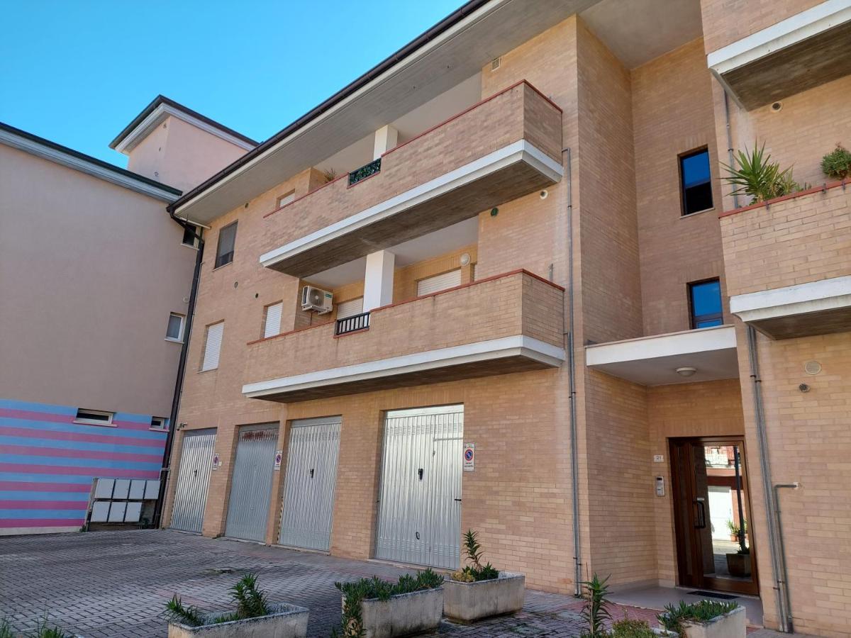 Apartamento La Conchiglia Porto SantʼElpidio Exterior foto